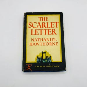 Vintage 1950 Hardback – The Scarlet Letter by Nathaniel Hawthorne