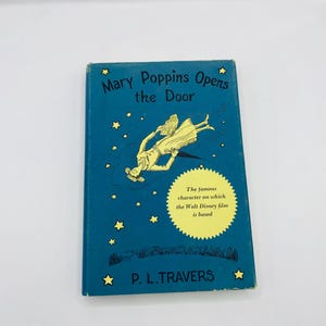 Mary Poppins Opens the Door | Hardcover | 1943