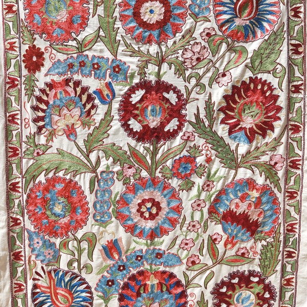 Silk Suzani Clasic Uzbek embroidery,Suzani Fabric Suzani Wall Hanging, Bedspread, Bed cover, Wall hanging, Wall Decor fabric, Tablecloth