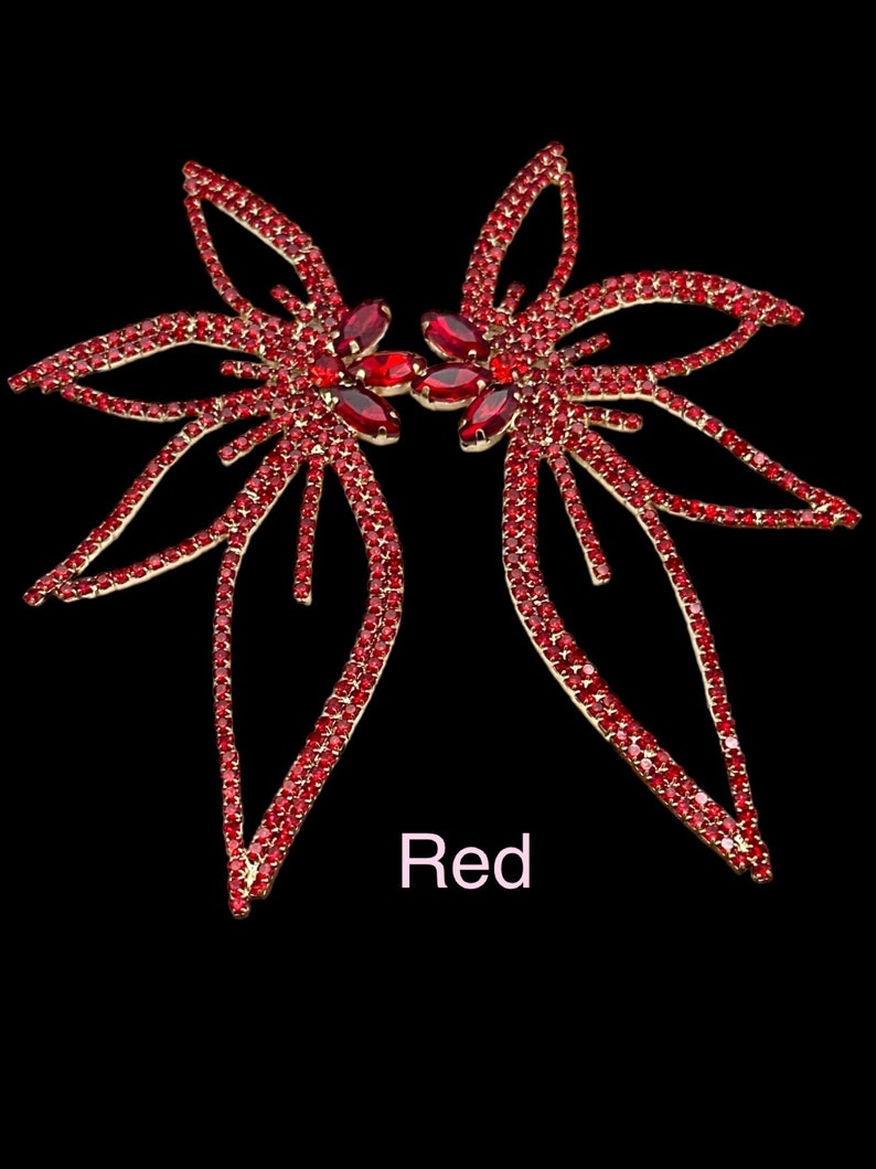 Luxury Crystal Rhinestones Flower Shape Designed Statement Stud Earrings image 9