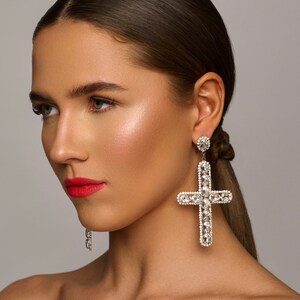 Gorgeous Rhinestone Diamante Cross Design Statement Earrings image 3