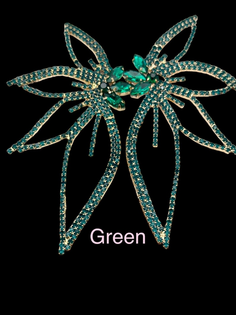 Luxury Crystal Rhinestones Flower Shape Designed Statement Stud Earrings image 10