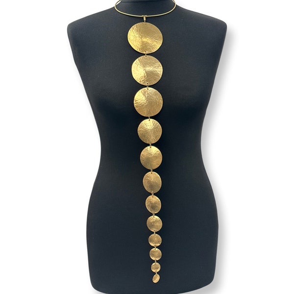 Autentica collana con pendente in metallo ottone extra lungo africano