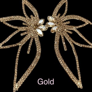 Luxury Crystal Rhinestones Flower Shape Designed Statement Stud Earrings image 5