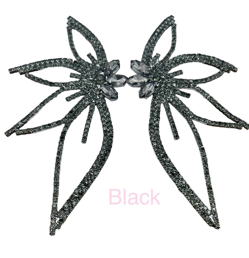 Luxury Crystal Rhinestones Flower Shape Designed Statement Stud Earrings image 8