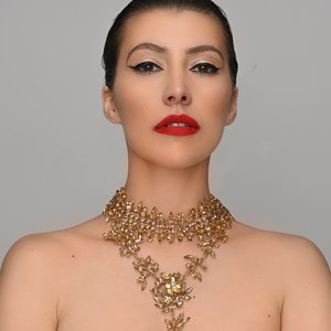 Elegant Gold  Bohemian Rhinestone Choker Pendant Statement Necklace