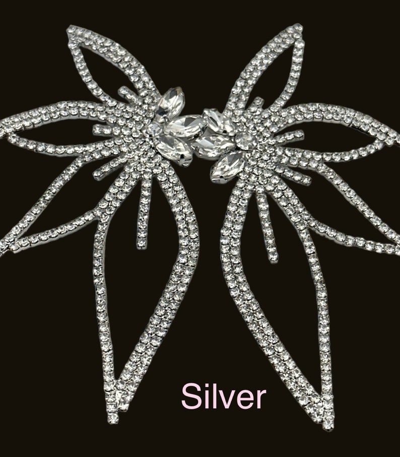 Luxury Crystal Rhinestones Flower Shape Designed Statement Stud Earrings image 4