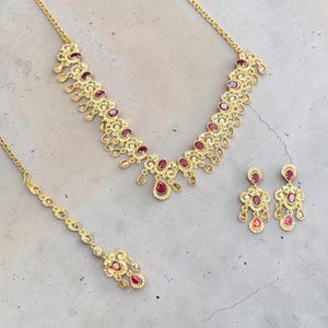 Conjunto de collar y pendientes de rubí champán Tikka para bodas pakistaníes e indias. Joyería nupcial para fiestas.