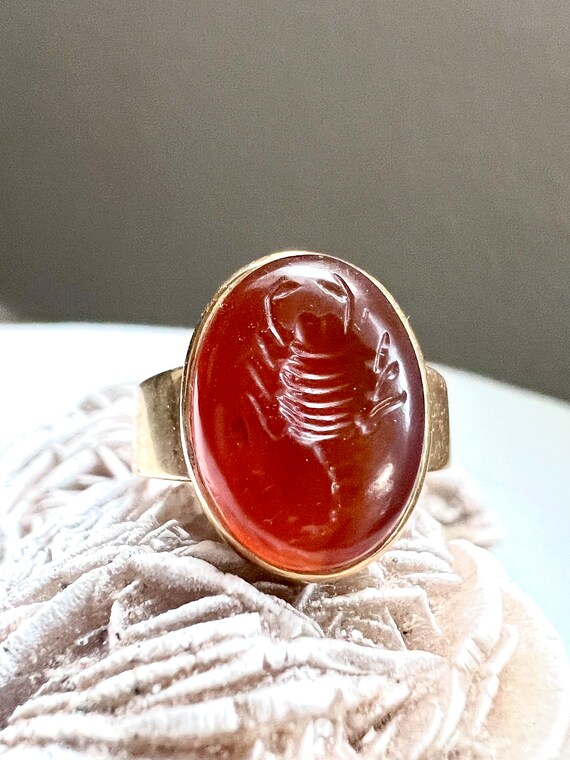 Vintage 18k Scorpion Intaglio Carnelian Signet Ri… - image 2