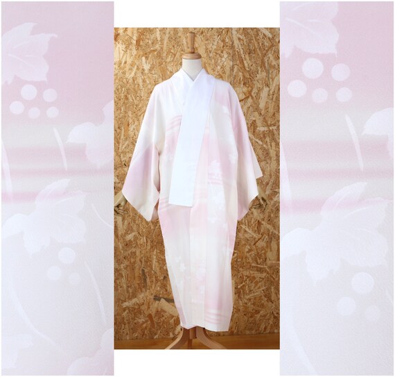 Vintage "Hiro Eri" Wide Collar Nagajuban Kimono Under… Gem