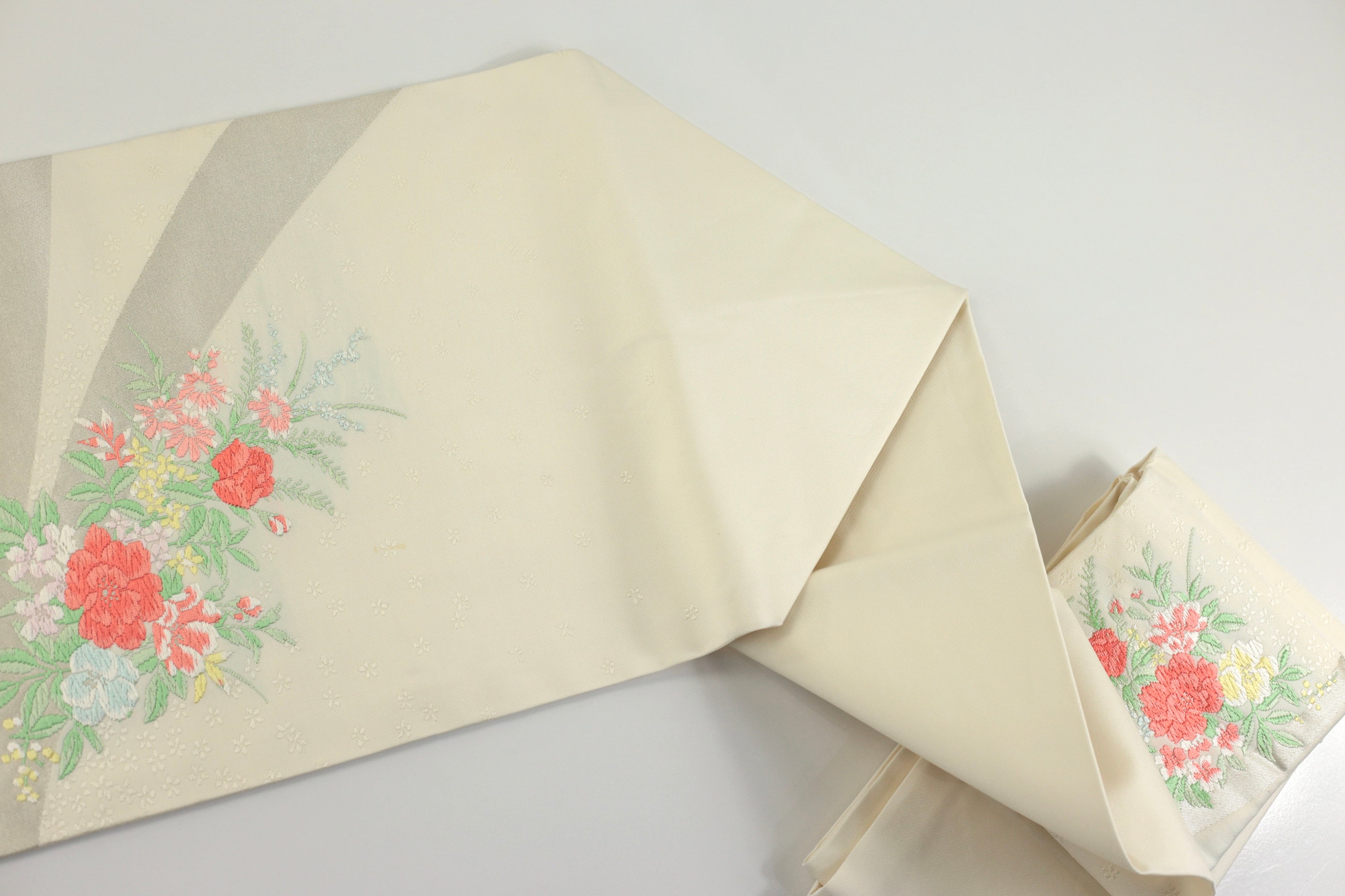 Vintage Cream White, Flower Design Nagoyaobi, Kimono Belt