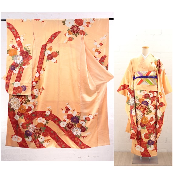 着物・浴衣 Vintage Silk Kimono Goshoguruma Vintage Silk Floral Kimono - OSFM | G O S S A M E R