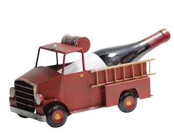 Vintage Wine Bottle Holder Camión de bomberos Modelo de escultura de metal Almacenamiento de bebidas - Regalos para los amantes del vino - Decoración única de contenedores antiguos metálicos