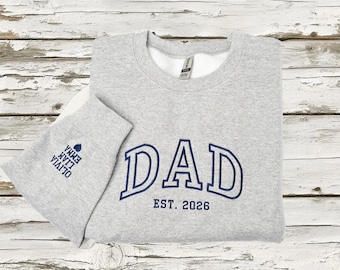 Embroidered new dad est sweatshirt, Personalized dad Sweatshirt, Minimalist parent sweathirt, Mothers Day Gift for Mom, Mom est Sweatshirt