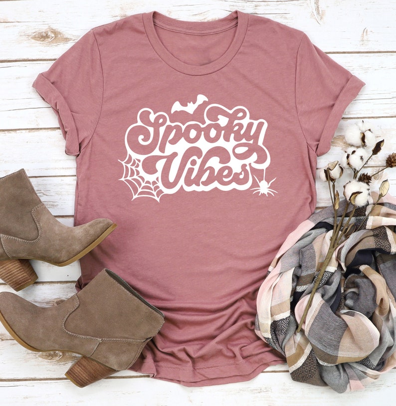 Spooky Vibes, Halloween Shirt, Halloween T-Shirt, Halloween Spooky Vibes, Halloween Party Shirt, Spooky vibes Halloween Shirts, Spooky Shirt bild 5