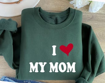 Custom I Love shirt -  My Mom T-shirt, Mother's Day Shirt, Personalized Mum Tshirt, Gift for Mama, Birthday, Christmas, New Mom Gift for Her