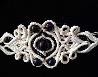 Macramé armband met natuurstenen