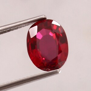 Pigeon Red Ruby Gemstone: 10x8 mm Oval Brilliant Cut