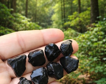 Cristales de espinela negra en bruto - Lote de 8 piezas, fabricación y coleccionismo de joyas