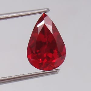 AAA Flawless Pigeon Red  Ruby Loose Pear Cut Gemstone Excellent Quality Ruby Ring And Fine Jewelry Making Gemstone 11x7 mm