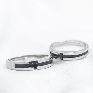His and hers cross wedding bands discount