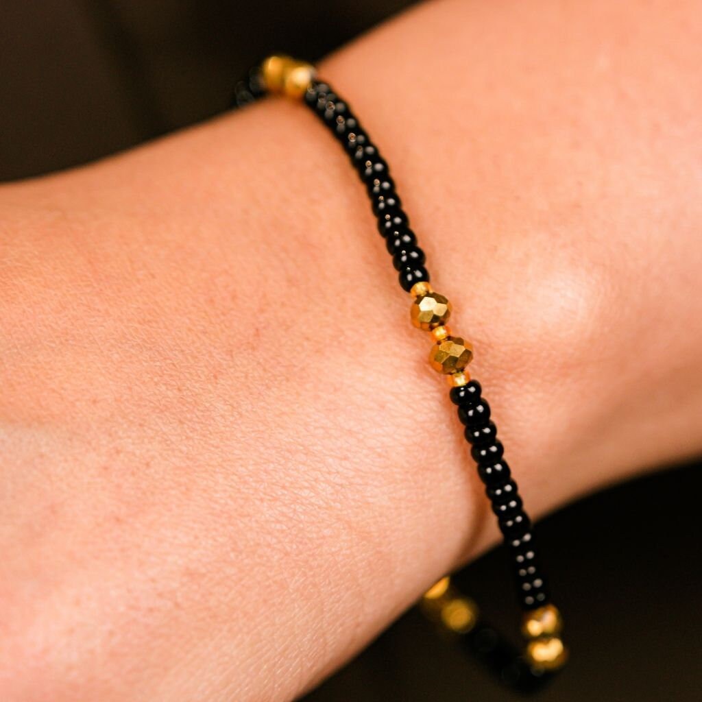 18K Solid Yellow Gold SINGLE Strand Mangalsutra Bracelet With Gold Chain  and Black Beads, Indian Bridal Bracelet - Etsy