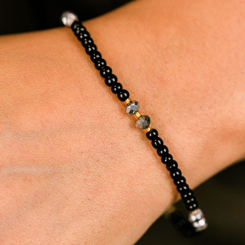 Om mani Gemstone Bracelet, black Healing bracelet, Size: 8 MM Unisex  bracelet