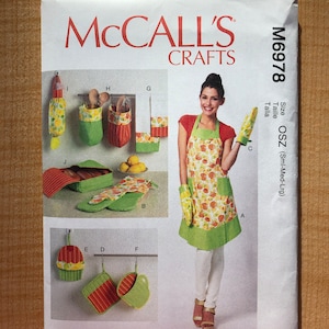 Women&#39;s Apron Patterns McCalls 6978 M6978 Potholder Patterns