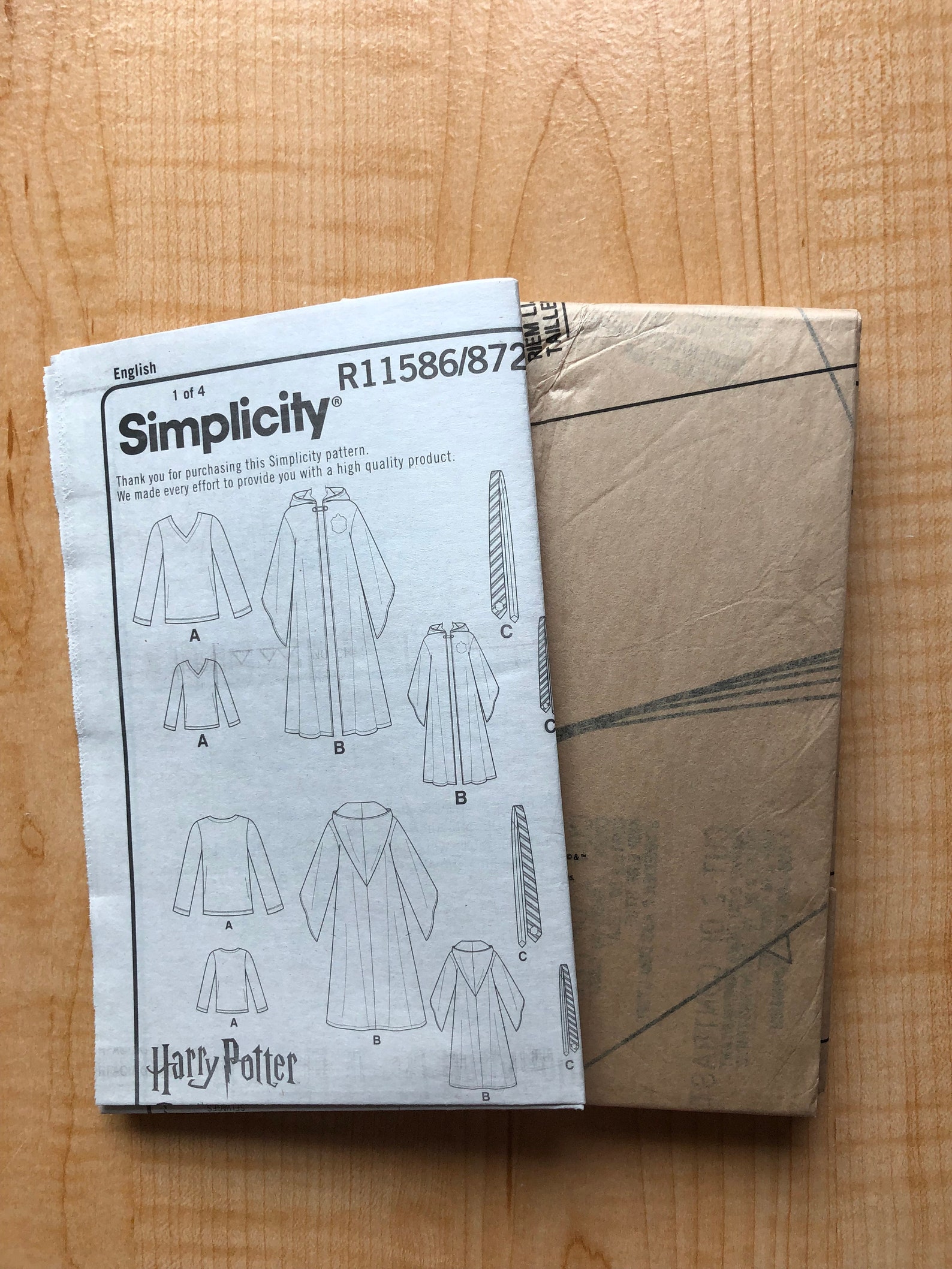 Harry Potter Robe and Tie Patterns Simplicity 11586 Harry Potter Cape ...