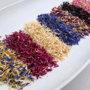 Fiori commestibili, fiori commestibili secchi, acquistare fiordalisi, rose commestibili, decorazione, idee per decorare torte, decorazione di torte, decorazione di torte di compleanno, commestibile