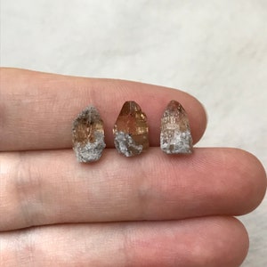 Pick One Raw Sherry Topaz Crystal Fading Topaz 2-3 carat, 10-11mm specimens image 9