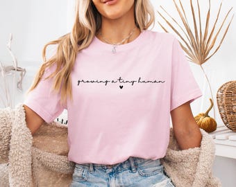Growing a Tiny Human Shirt, Pregnancy Reveal Shirt, Baby Announcement Tee, Baby Shower Gift, New Mama T shirt, Cute Pregnant Gift, Mum To Be