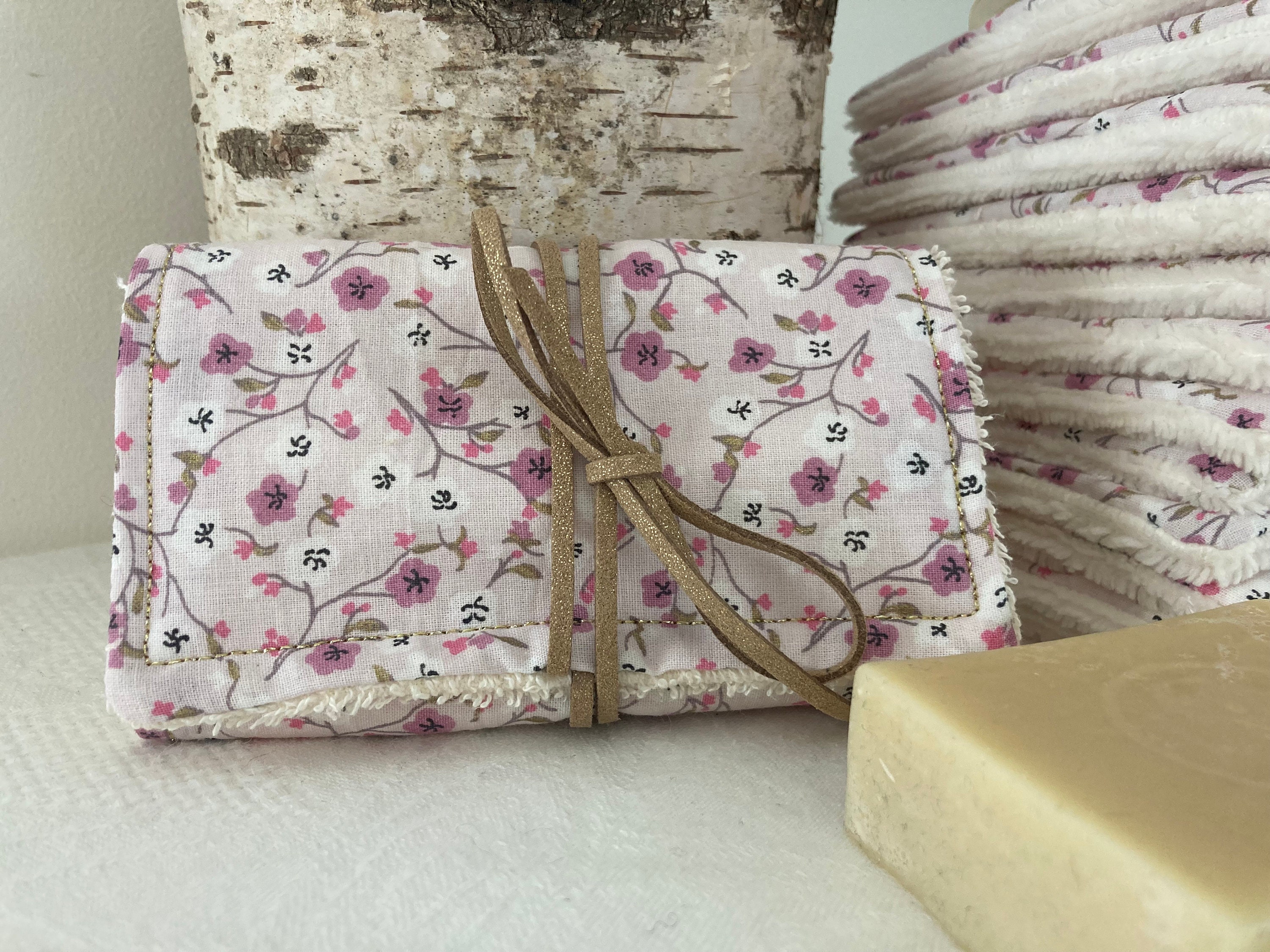 Porte/Range Savon Solide et Ses Lingettes