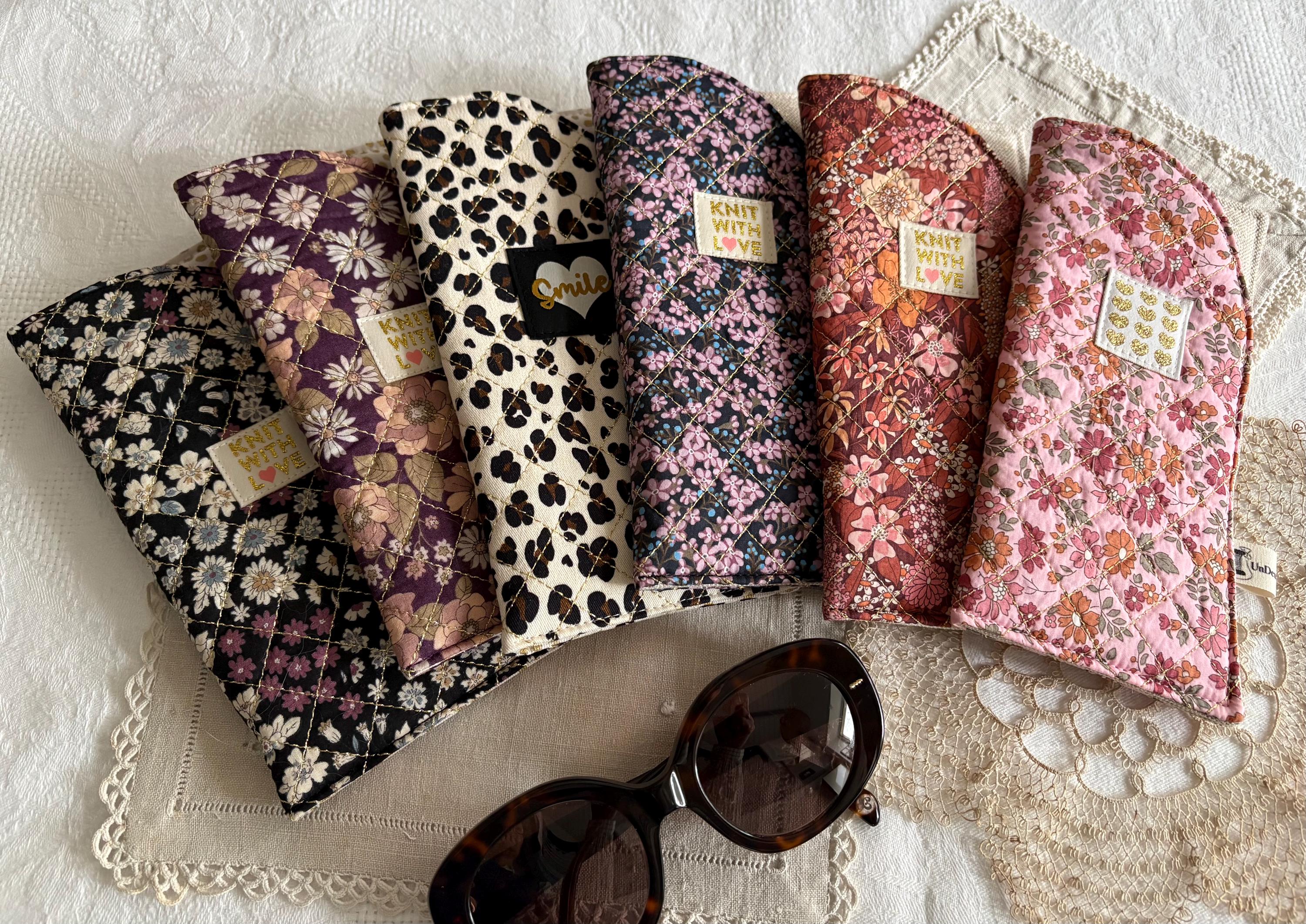 Etui à lunettes - Souvenir Russe-Les fleurs-Artiste Lukochina