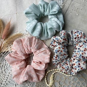 Scrunchies/ Chouchous en lot ou à l'unité image 1