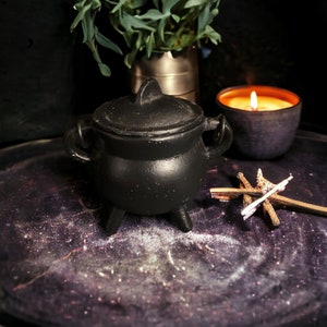 small cast iron cauldron, witch&#39;s cauldron, ritual