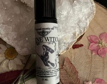 Huile d’onction « Divine Witch », médiumnité, divination , clairevoyance, sorcellerie, ésotérique, rituel, sort, wicca, witch, witchy,