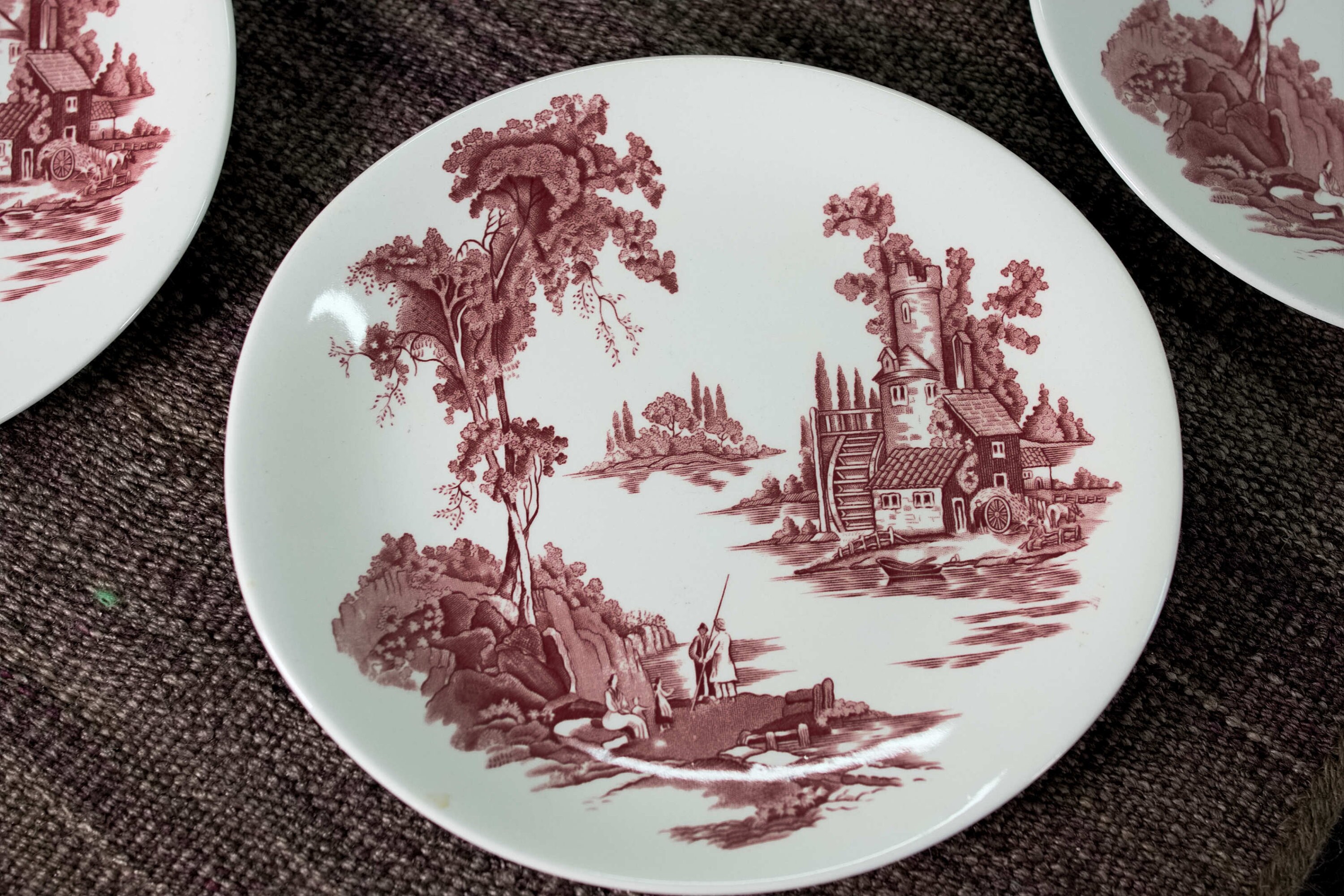Set of 6 Vintage Johnson Bros the Old Mill Plates With Berries