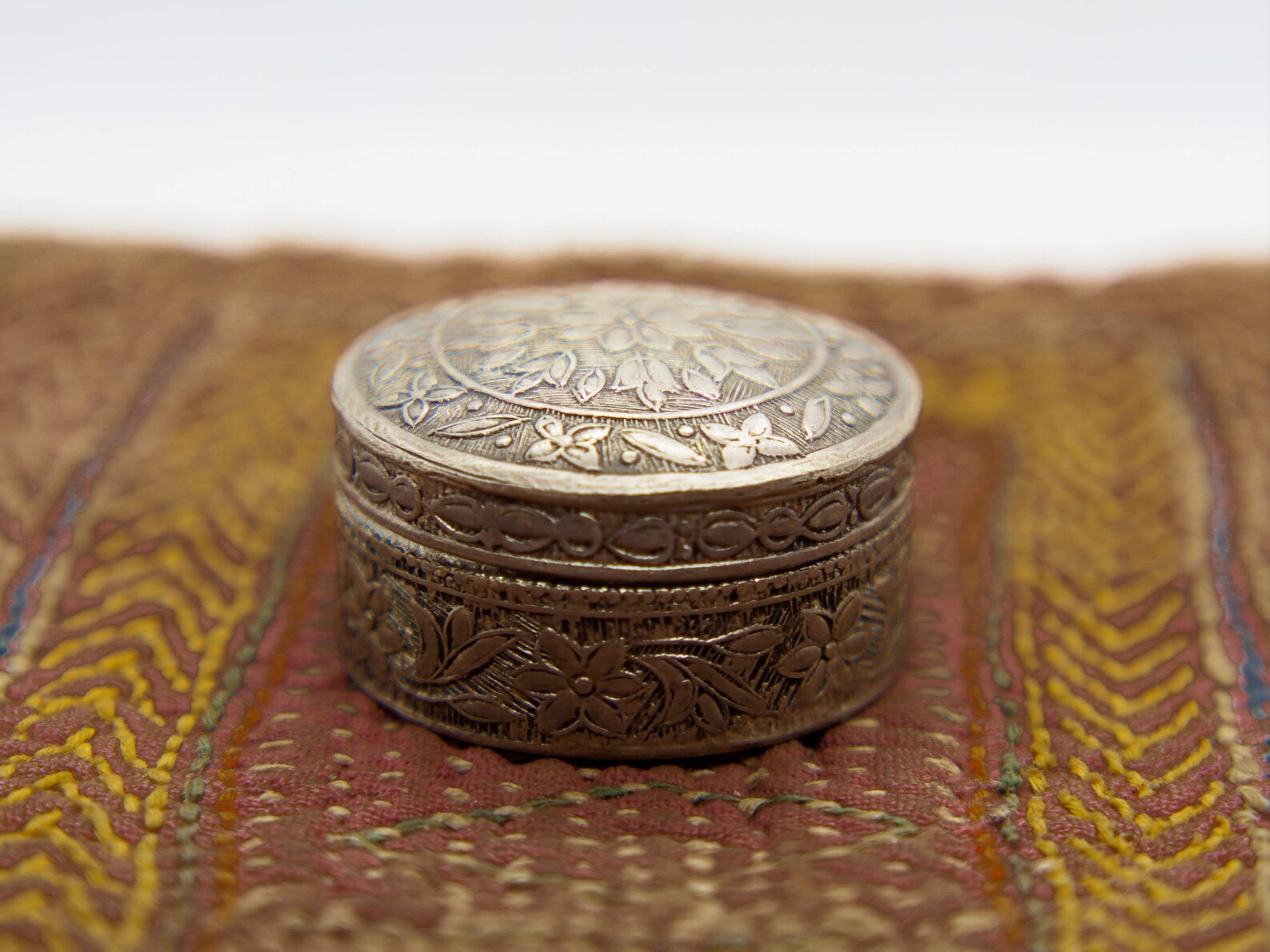 Indian Box in Silver Engraved Handmade Cod. BIA19 Etsy