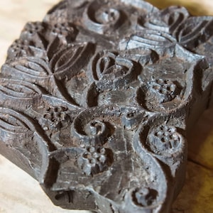 old stamp print block, screen printing, lithography, fabric mold, ancient Indian frieze code TI259