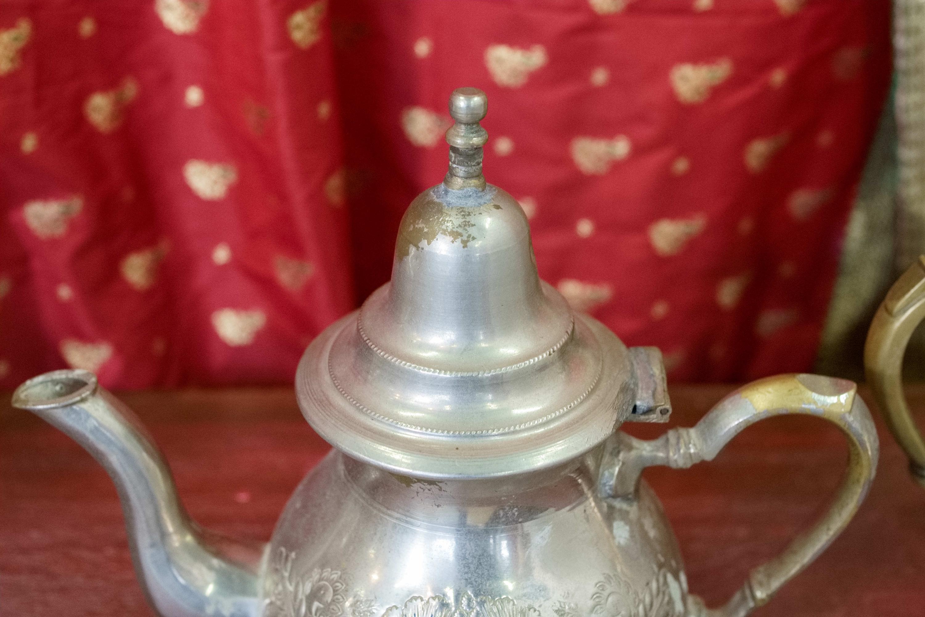 モロッコの金属製ティーポット - Etsy 日本