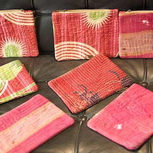 tela, bolso de mano, bolso de mano, tabaquera en algodón estilo Kantha, bordado, costura étnica típica india hecha a mano