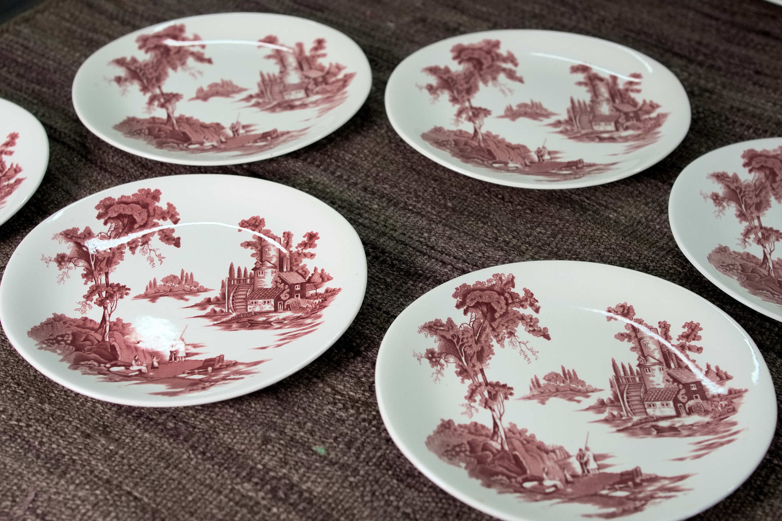 Set of 6 Vintage Johnson Bros the Old Mill Plates With Berries