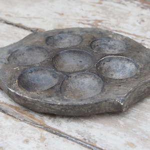Kuzhipaniyaram soapstone, Unniappakara stone, Paniyaram Unni Appam pad soapstone pancake Indian candle holder cod.OIL3