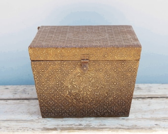 Engraved metal box cod.BOX97