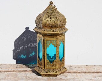 lanterne indiane in metallo stile arabo lanterna tribale etnica , lanterna in metallo traforato e vetro colorato arabo marocchino     LMIB