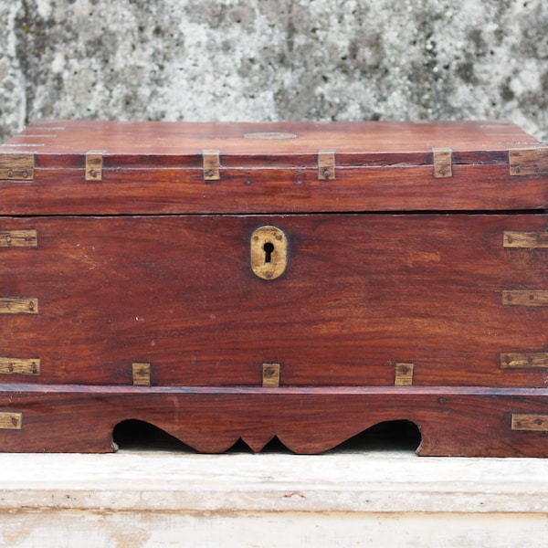 colonial trunk, antique colonial jewelry box in teak wood, antique jewelry box, ethnic antiques code BI290