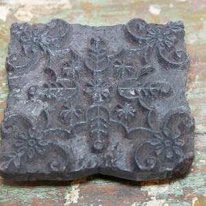 old print block stamp, engraved wooden stamp, ancient ethnic Indian fabric stamp code TI89