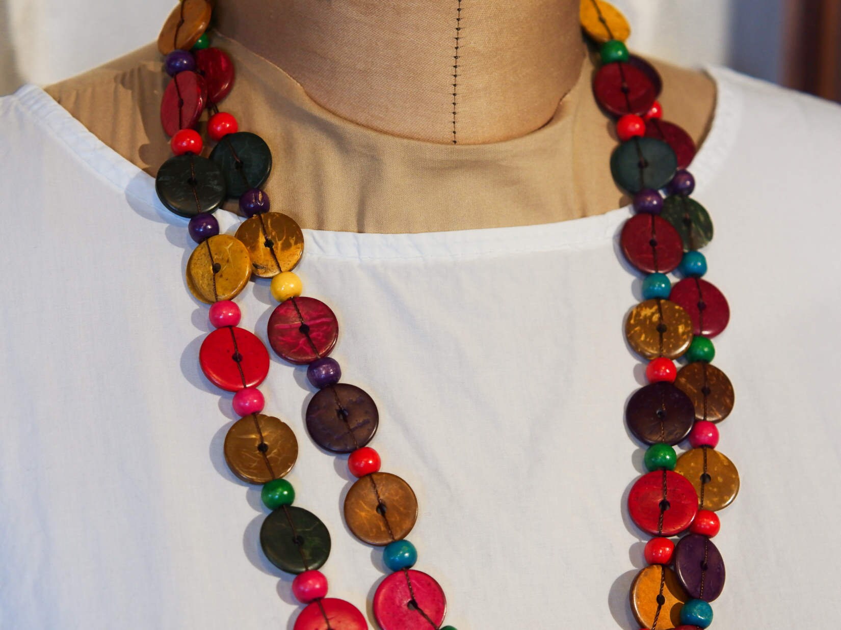 Collier Artisanal En Noix De Coco Multicolore - Style Ethnique - Bois - Neuf Avec étiquettes