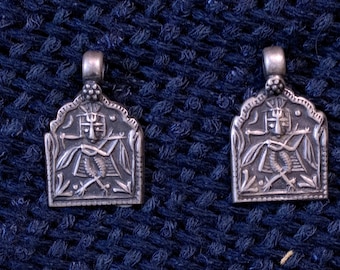 pendant, indian pendant in silver